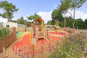 Sunêlia Le Fief - Spielplatz auf dem Campingplatz