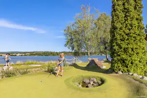 First Camp Sunne Fryksdalen Minigolfplatz auf dem Campingplatz