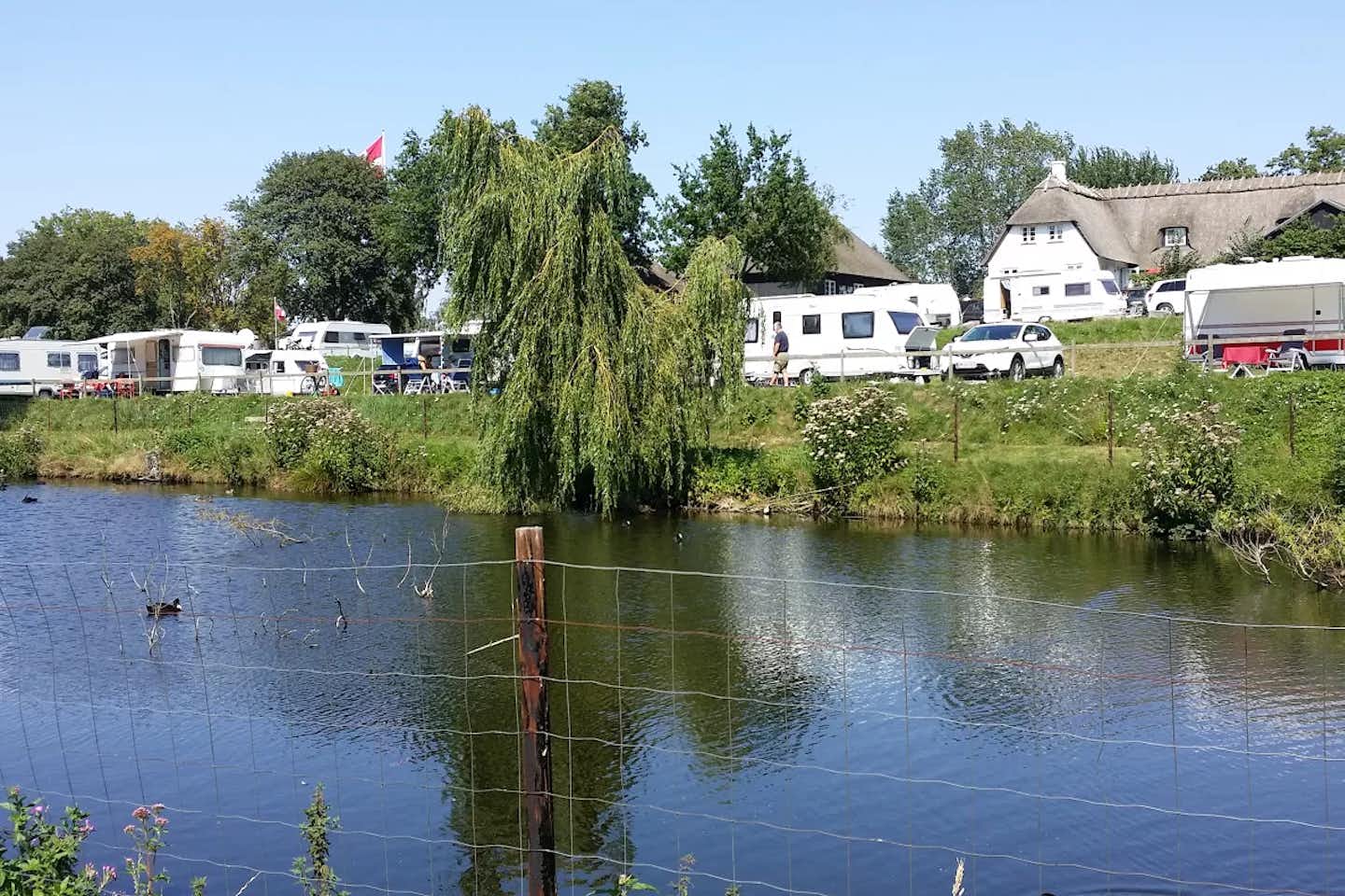 Svendborg Sund Camping - Stellplätze am Wasser
