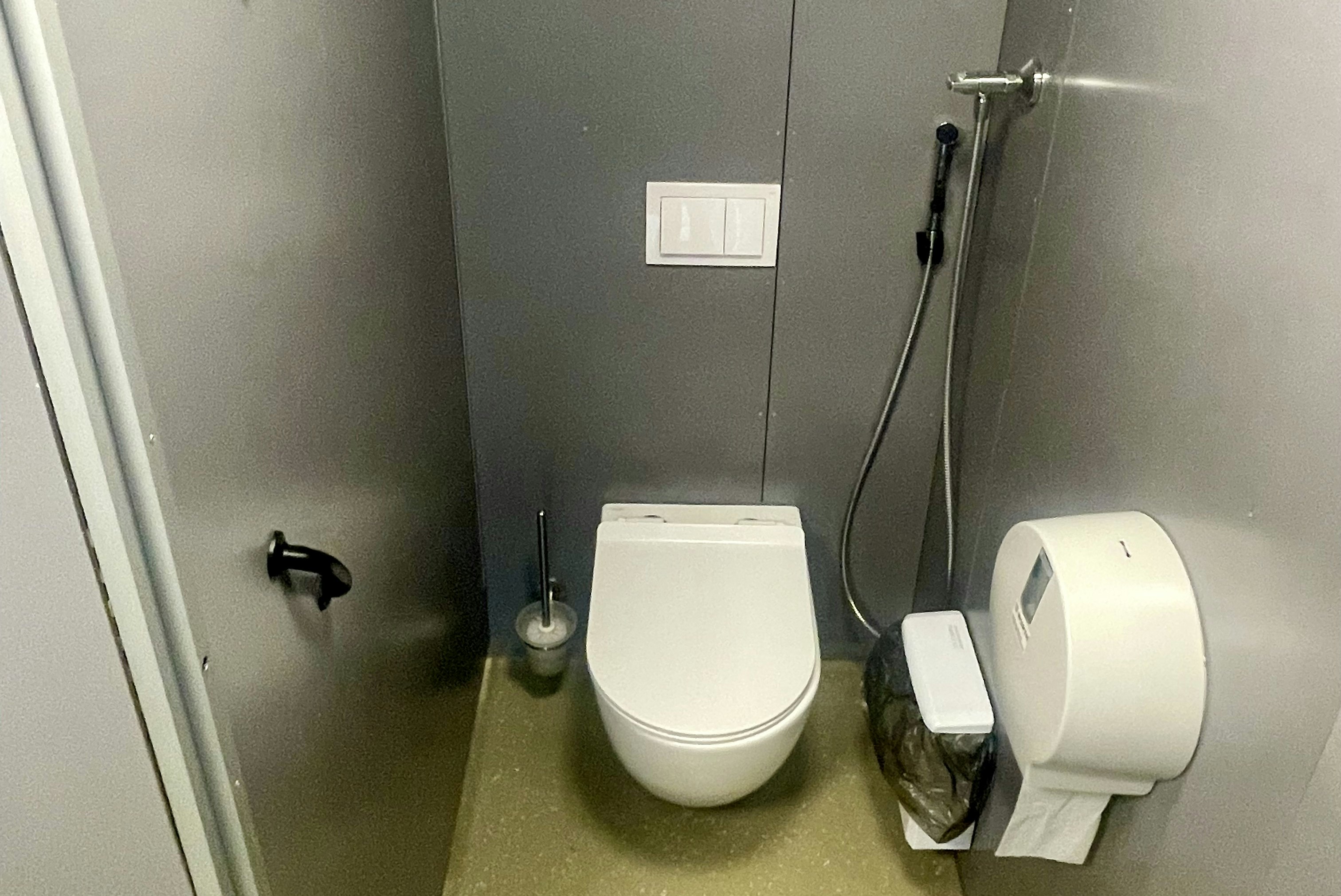 Taevaskoja Salamaa Camping - Toilettenkabine im Sanitärbereich