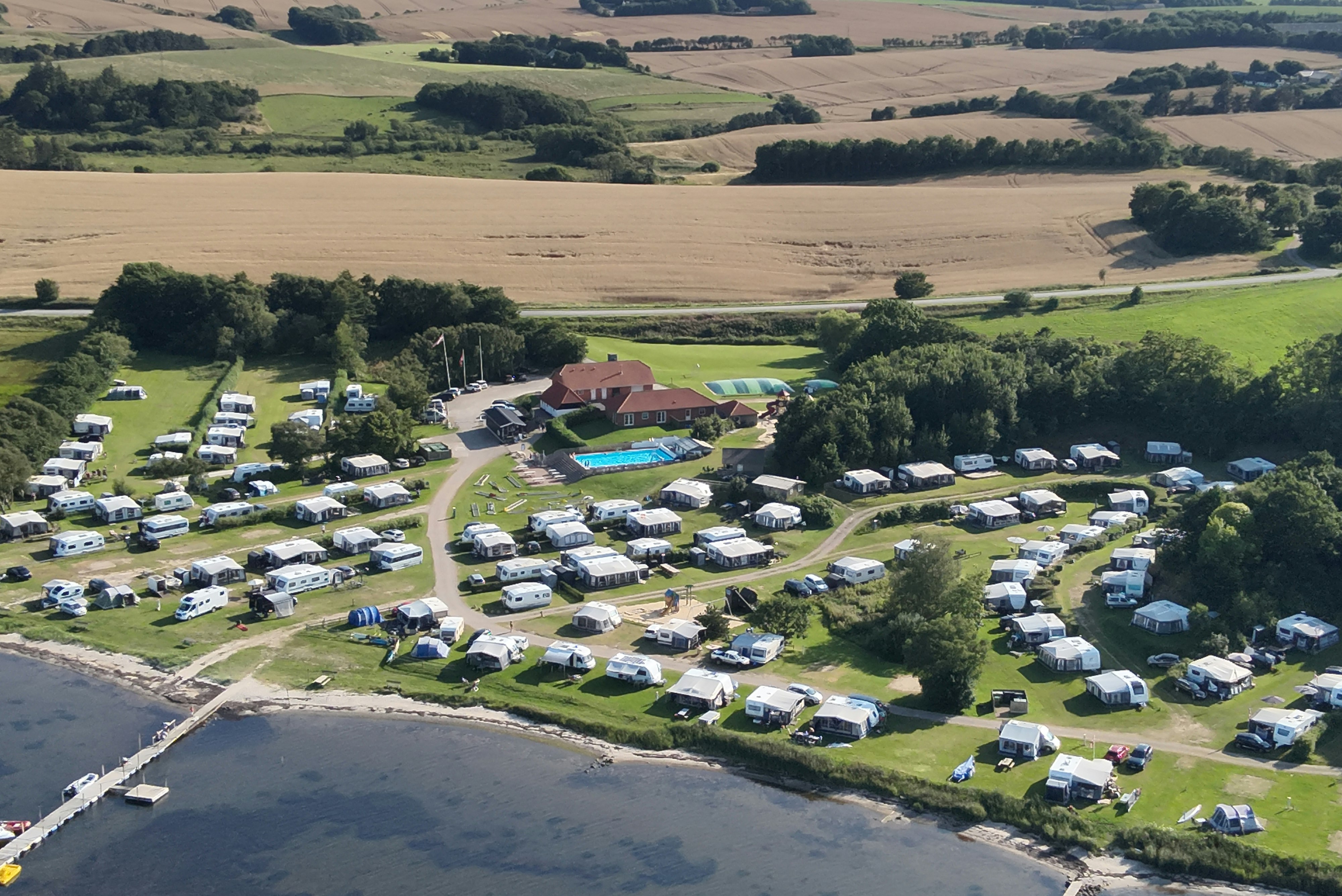 Tambosund Camping  - Campingplatz aus der Vogelperspektive