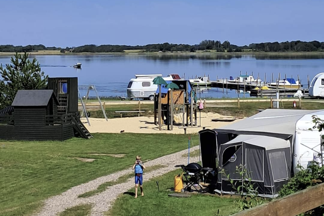 Tambosund Camping - Kinderspielplatz auf dem Campingplatz