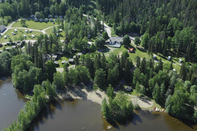 Tampere Camping Härmälä  -  Campingplatz am See aus der Vogelperspektive