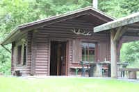 Taunus Fishing Lodge - Blockhütte mit überdachtem Grillplatz