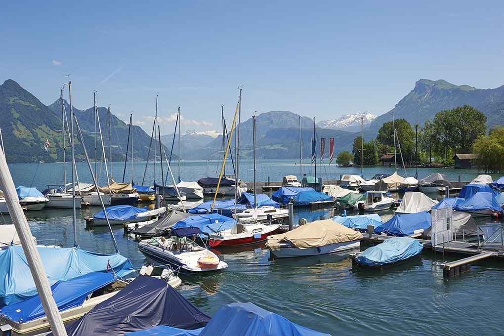 TCS-Camping Buochs Vierwaldstättersee - kleiner Hafen am Campingplatz