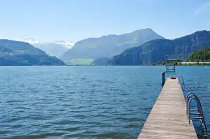 TCS Camping Luzern Horw TCS-Camping Luzern - Horw - Badesteg am See auf dem Campingplatz