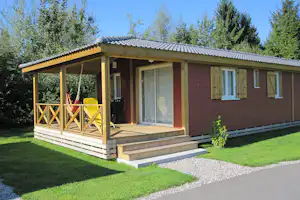 TCS-Camping Sempach - Mobilheim mit Terrasse auf dem Campingplatz