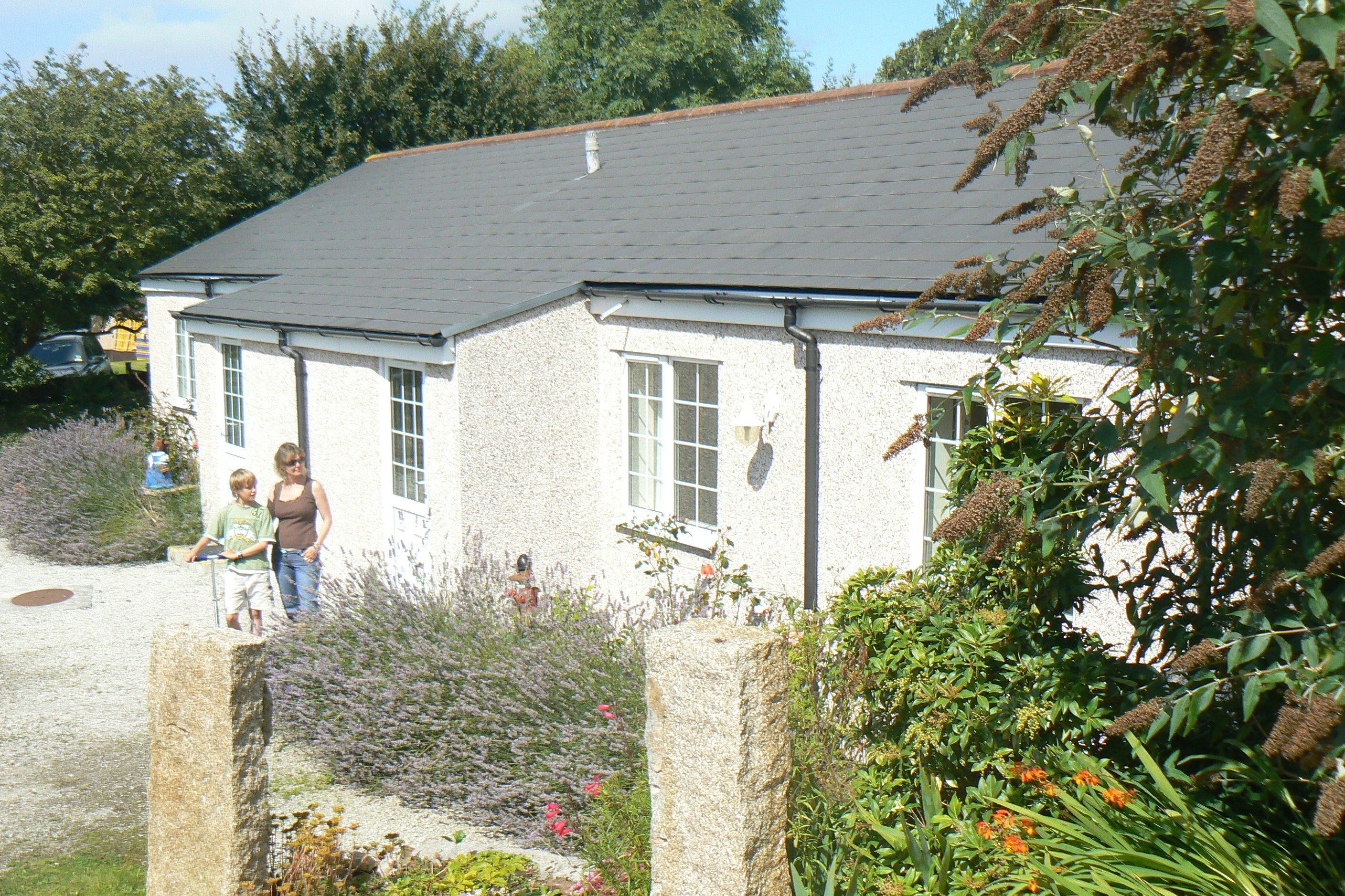 Tehidy Holiday Park - Gebäude auf dem Campingplatz