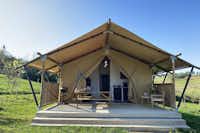 Tenuta San Pierino - Glamping-Zelt mit Terrasse auf dem Campingplatz