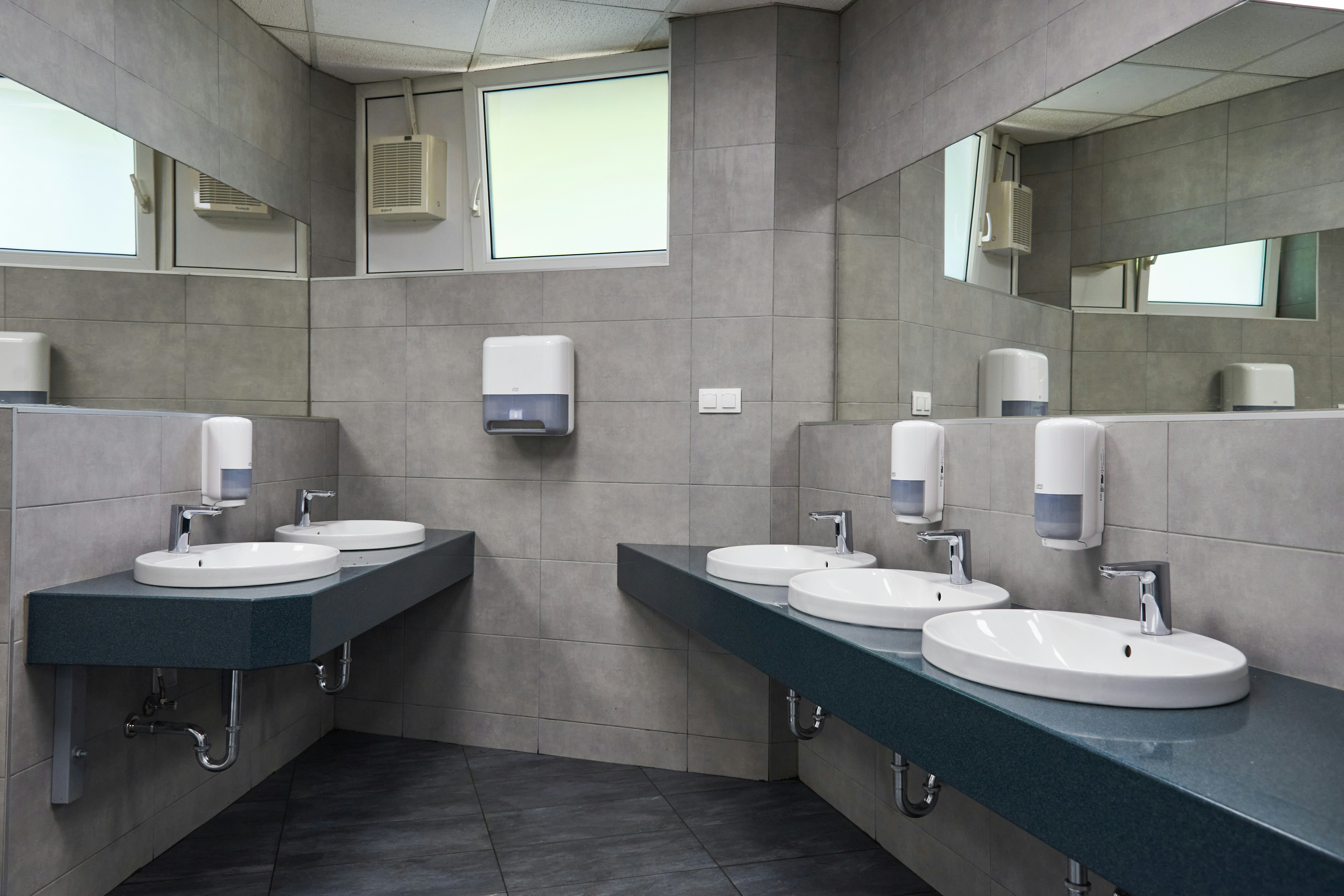 Termál Gyógykemping  Thermal Camping Bükfürdő - Innenansicht des Sanitärgebäudes