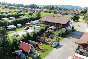 Terrassencamping am Richterbichl - Mobilheime im Grünen auf dem Campingplatz