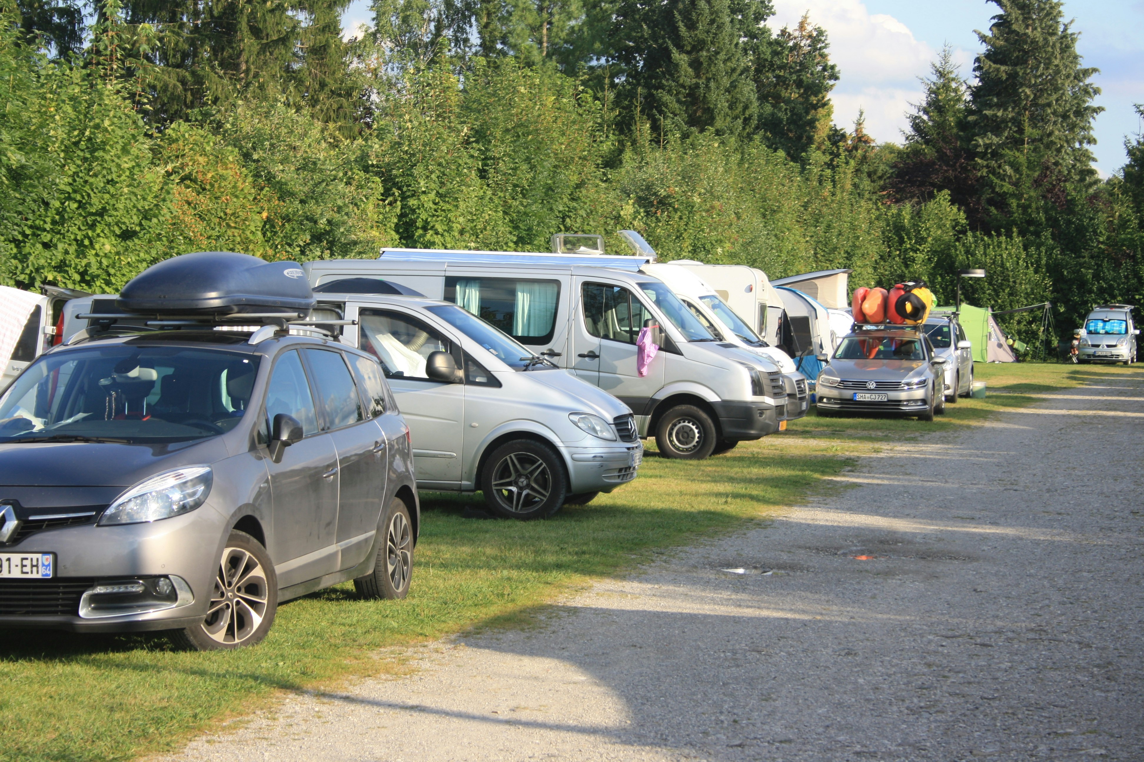 Terrassencamping am Richterbichl - Stellplätze auf der Wiese