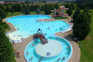 Thermál Camping Castrum Lenti - Campingplatz mit Pool und Wasserrutsche