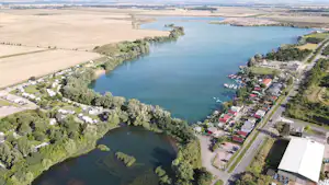 Thürkies-See-Camping - Übersicht auf das gesamte Campingplatz Gelände