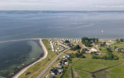 Tiny Seaside Skarrev