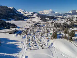 Tirol-Camp - Übersicht auf das gesamte Campingplatz Gelände --