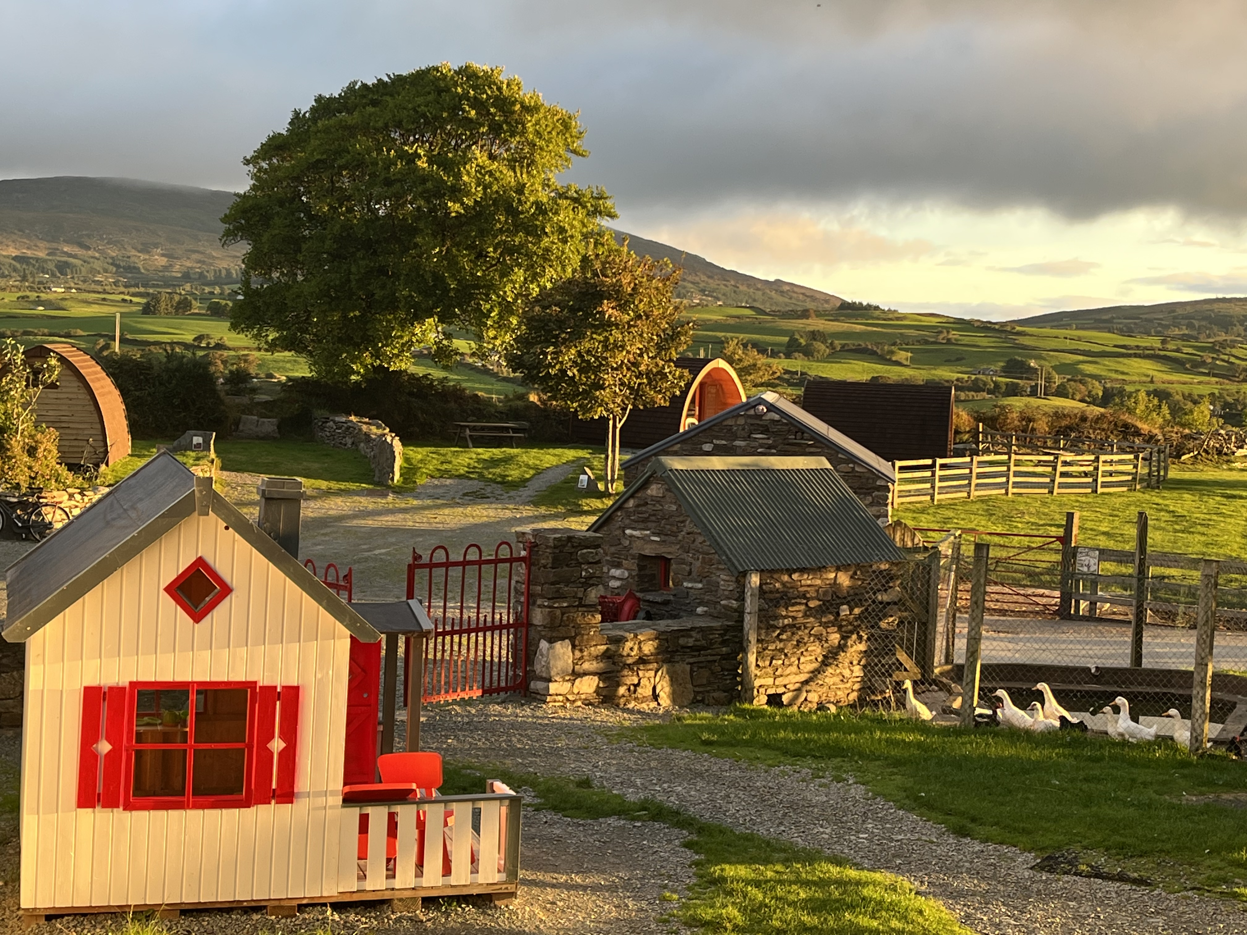 Top of the Rock Pod Páirc & Walking Centre