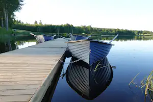 Trehörningsjö Camping och Stugor - Bootsvermietung auf dem See am Campingplatz