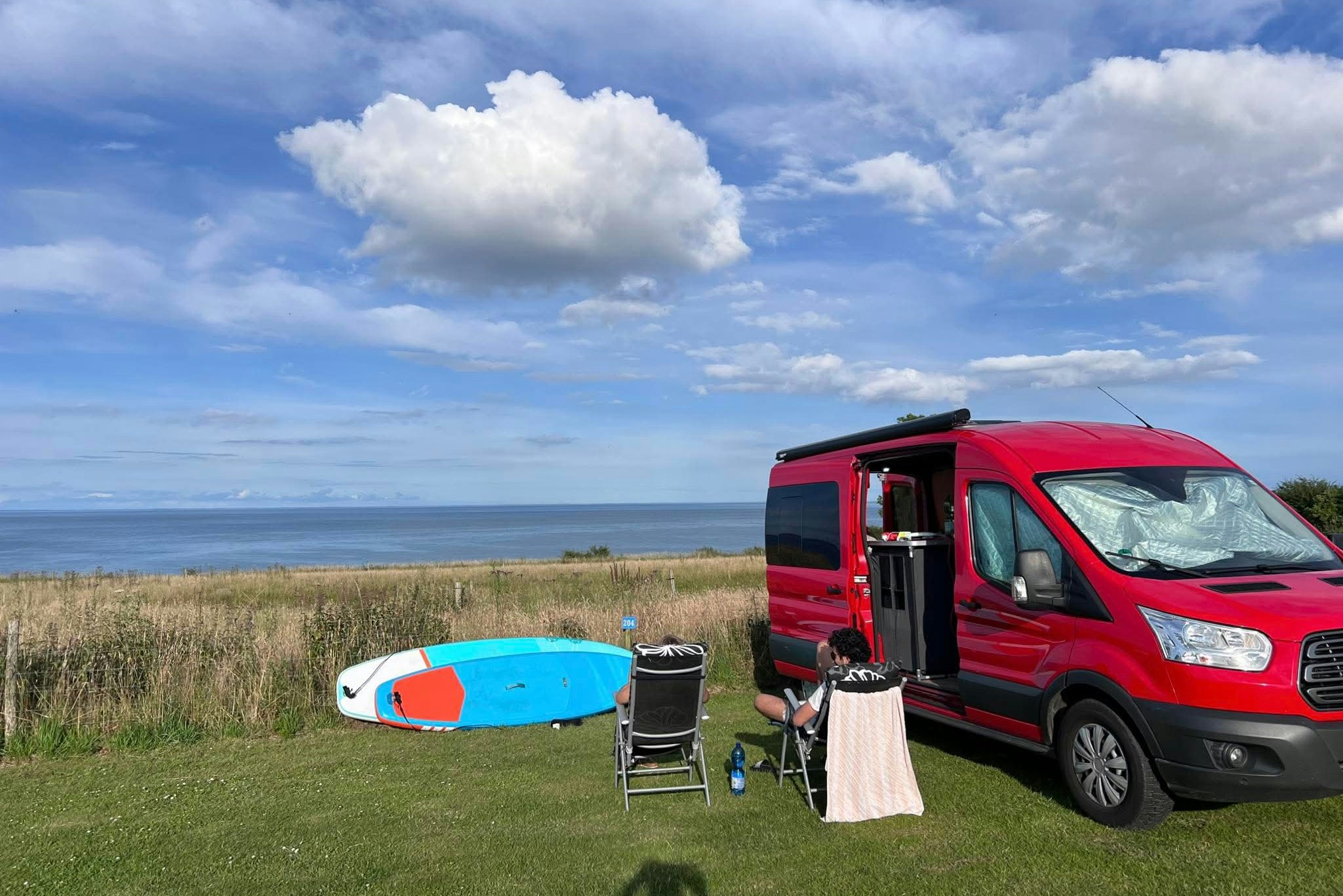 Tårup Strand Camping - Standplätze auf dem Campingplatz mit Blick auf das Wasser