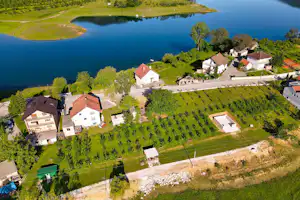 Tune Lakeside Resort - Luftaufnahme des Campingplatzes