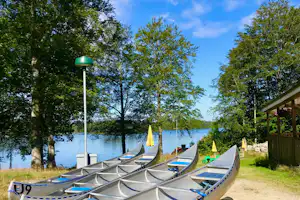Urshult Camping - Kanus am Seeufer