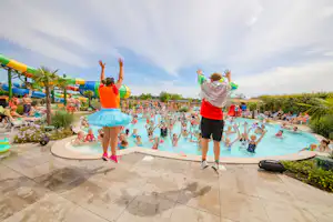 Capfun Camping Fruithof - Animation im Freibad des Campingplatzes
