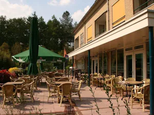 Vakantiepark Bonte Vlucht - Restaurant mit Terrasse auf dem Campingplatz