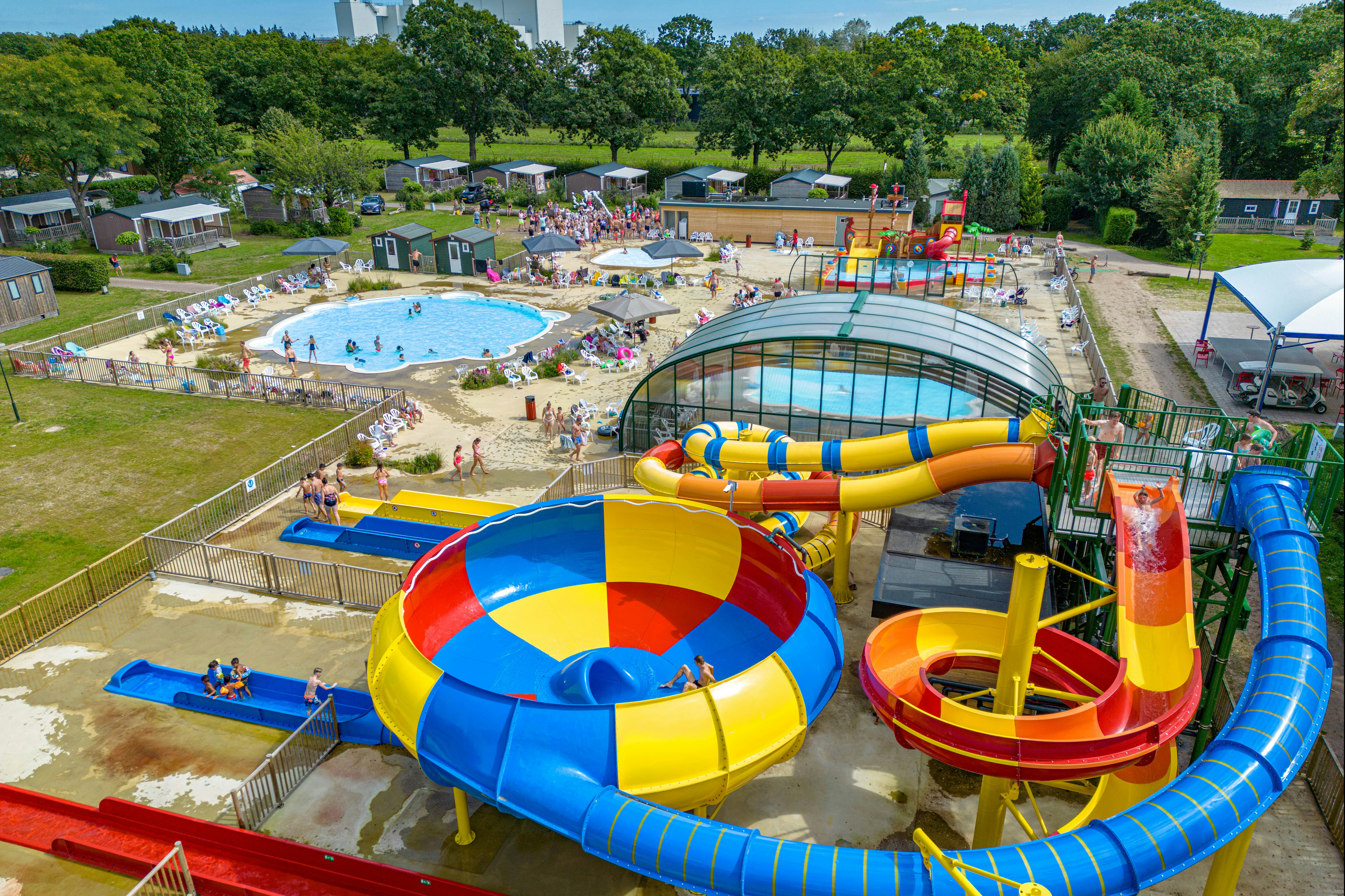 Vakantiepark Capfun Zeumersehof  - Rutschen im Wasserpark des Campingplatzes