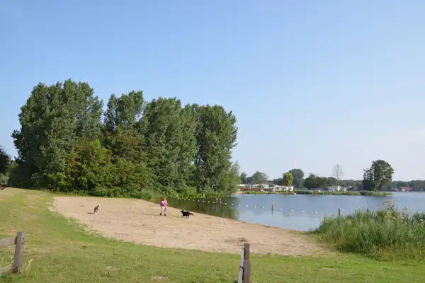 Camping & Jachthaven de Meeuw