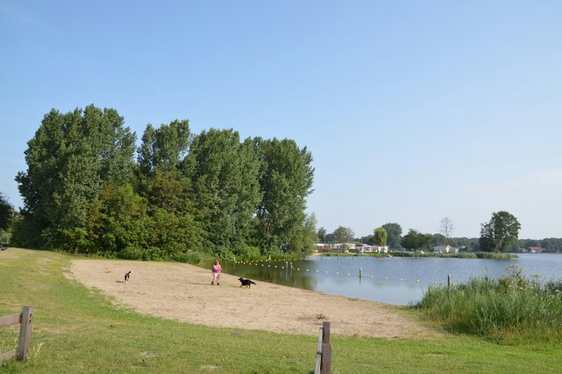 Camping & Jachthaven De Meeuw (foto 1, bron: ANWB Camping)