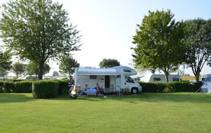 Camping & Jachthaven de Meeuw