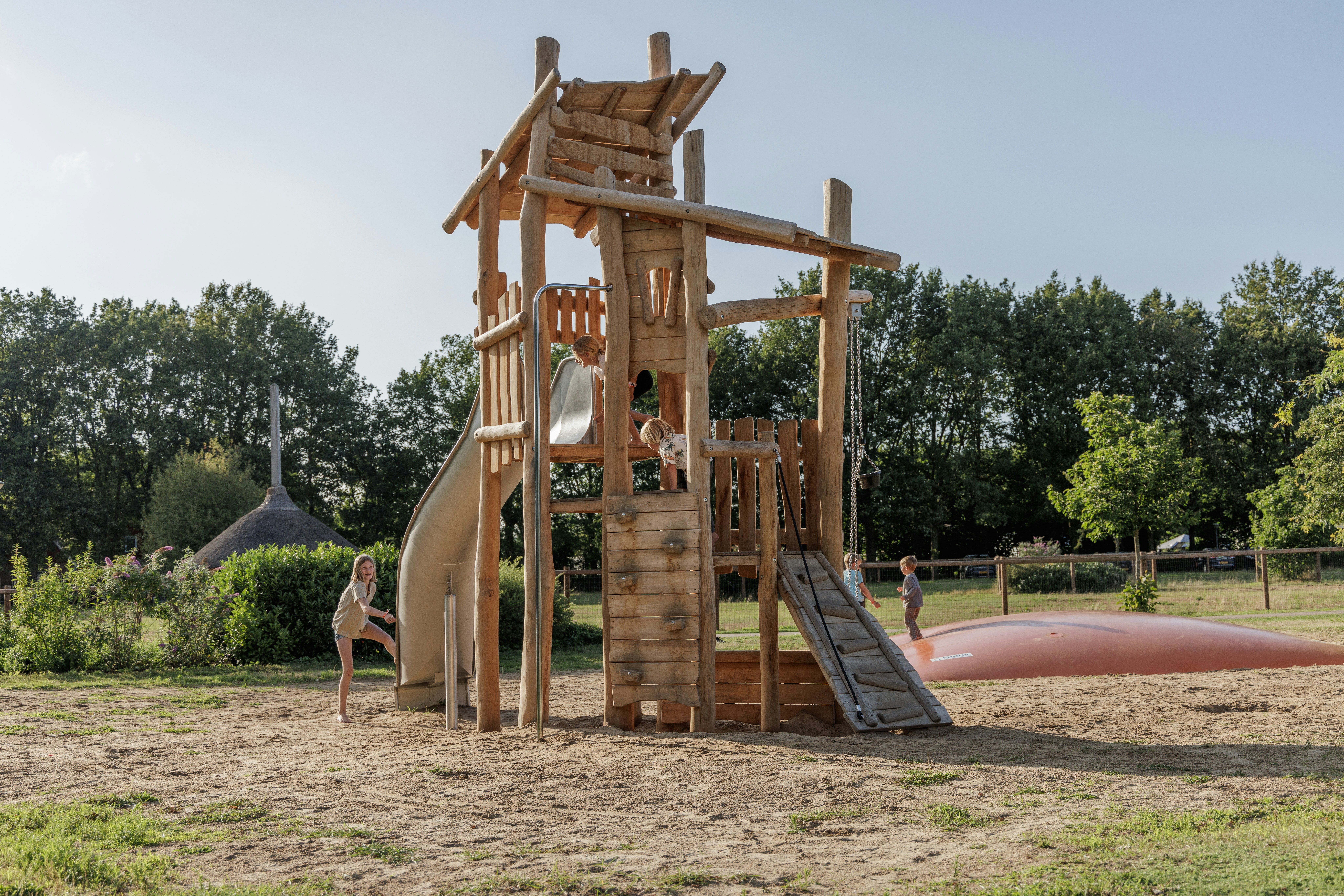 Vakantiepark De Twee Bruggen  - Kinderspielplatz auf dem Campingplatz