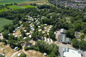 Vakantiepark Hunzedal - Campingplatz aus der Vogelperspektive