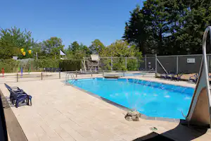 Vakantiepark Koningshof - Pool auf dem Campingplatz