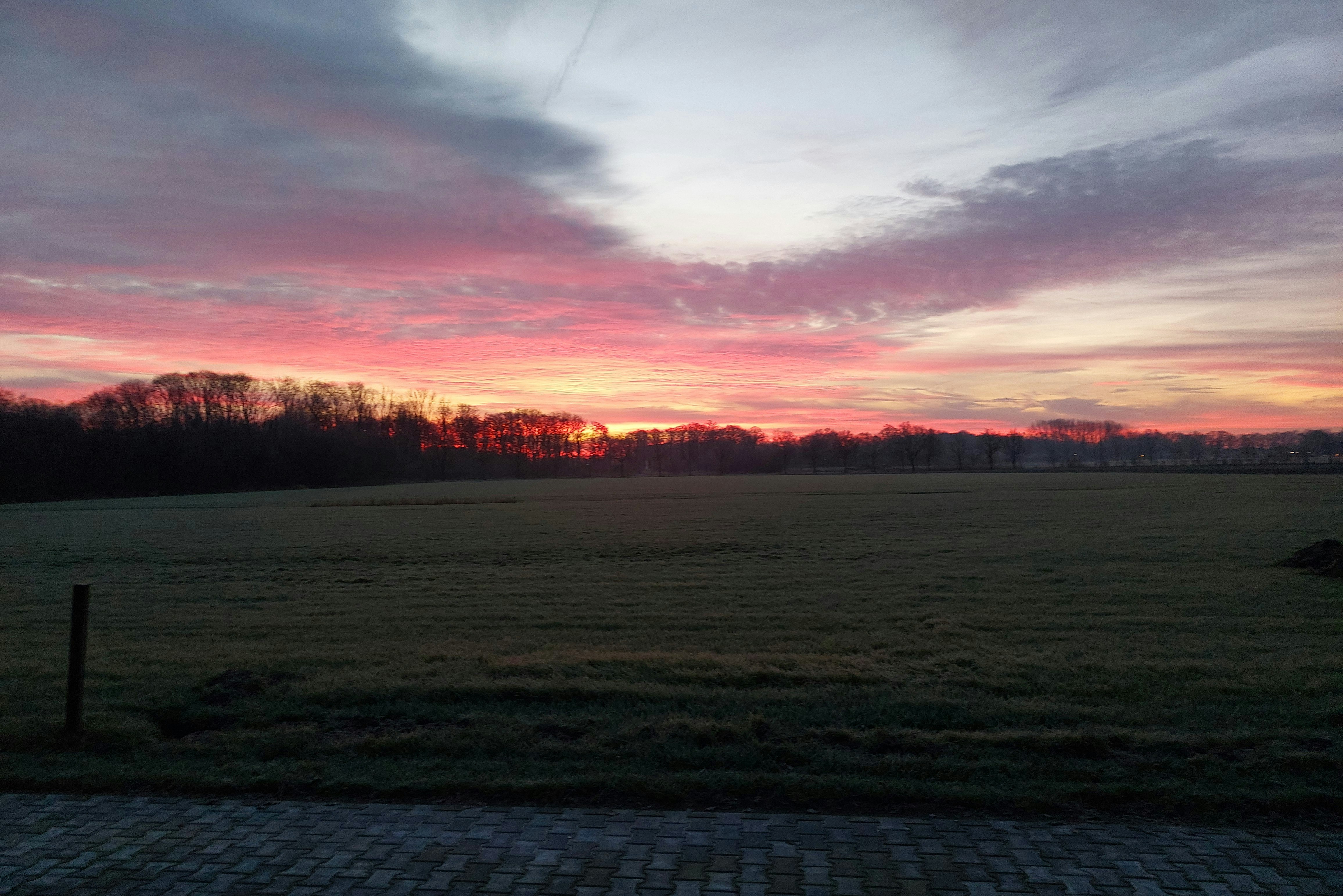 Vakantiepark Lodieklanden - Sonnenuntergang über dem Campingplatz