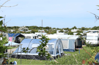 Vakantiepark Noordduinen  - Zelte, Wohnwagen und Wohnmobile auf dem Stellplatz vom Campingplatz