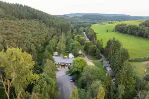 Resort Walsdorf Vakantiepark Walsdorf - Campingplatz aus der Vogelperspektive