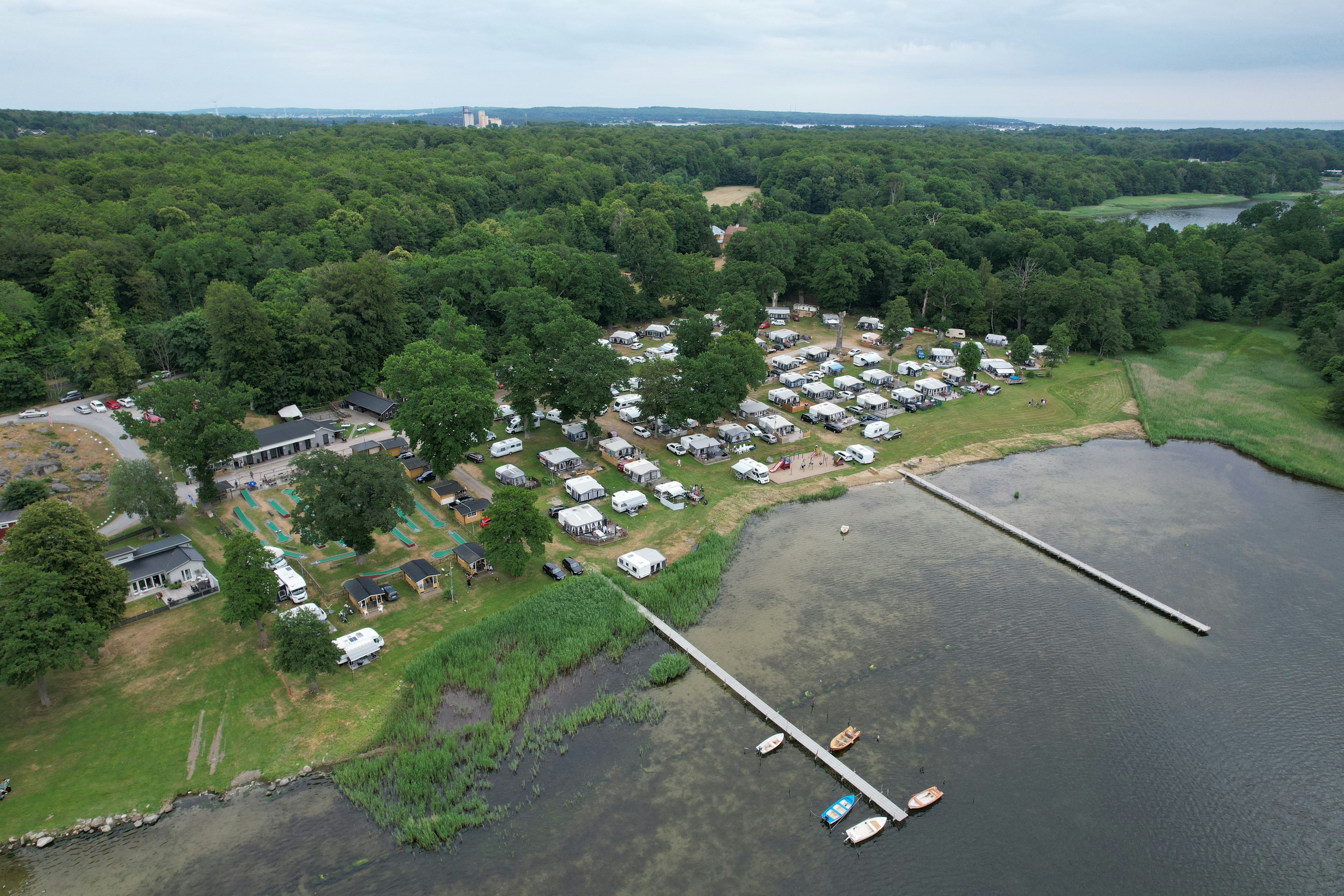 Valjevikens Camping  - Luftaufnahme des Campingplatzes