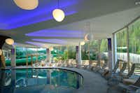 Vidor Family & Wellness Resort - Indoor Schwimmbad auf dem Campingplatz