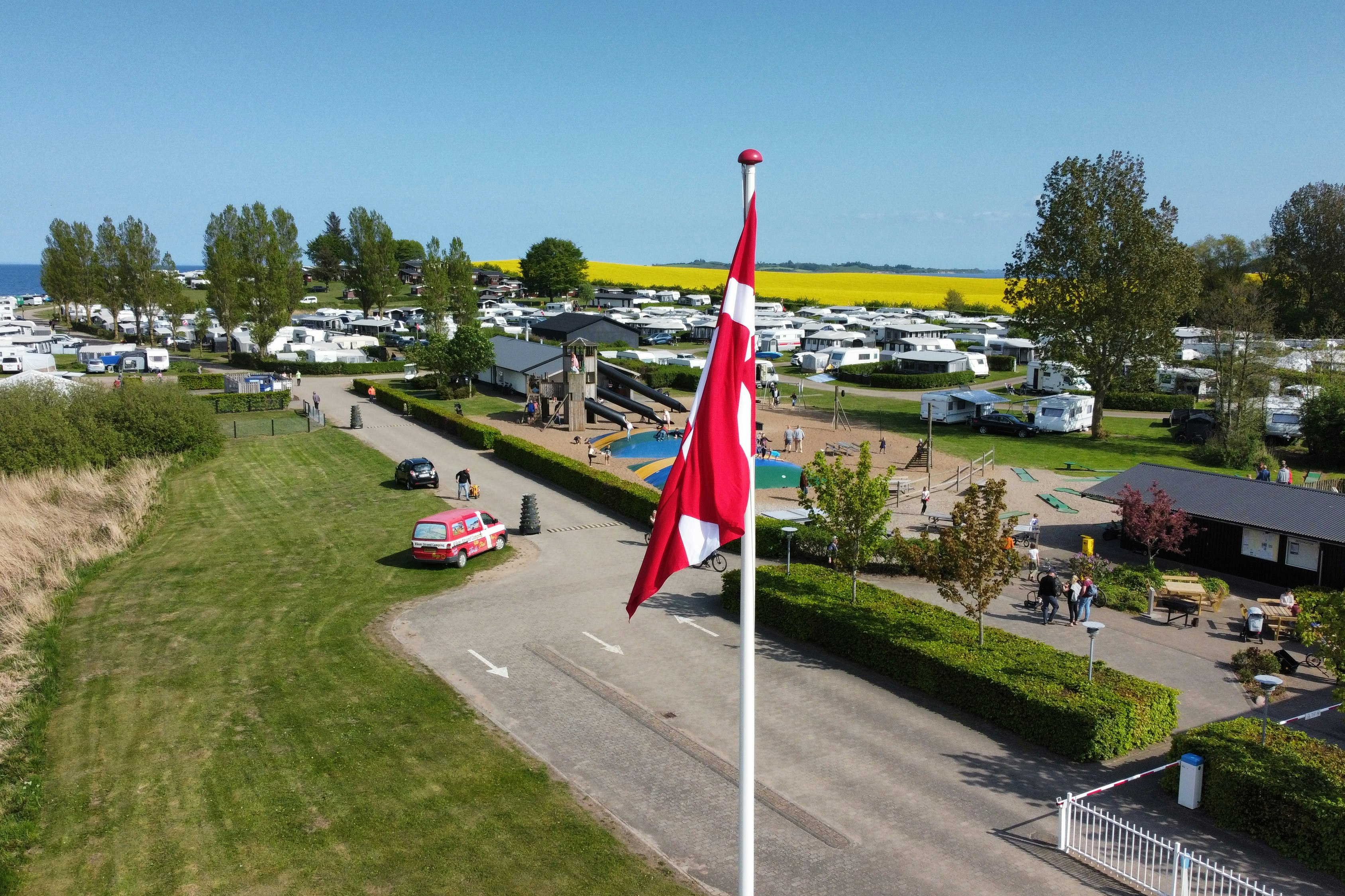 Vikær Strand Camping  - Luftaufnahme des Campingplatzes