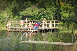Vildmarkscamping Hätteboda - mit Blick auf den See