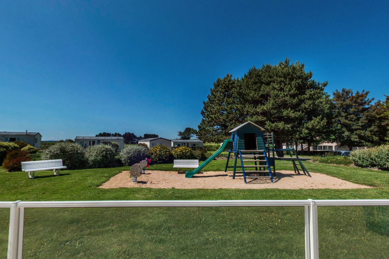 Village de l’Armorique  - Kinderspielplatz auf dem Campingplatz