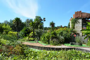 Village Tropical Sen Yan - Minigolf auf dem Campingplatz