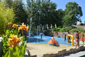 Village Tropical Sen Yan - Wasserspielplatz auf dem Campingplatz