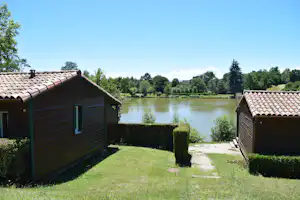 Village Vacances Camping Du Lac - Mobilheime am See