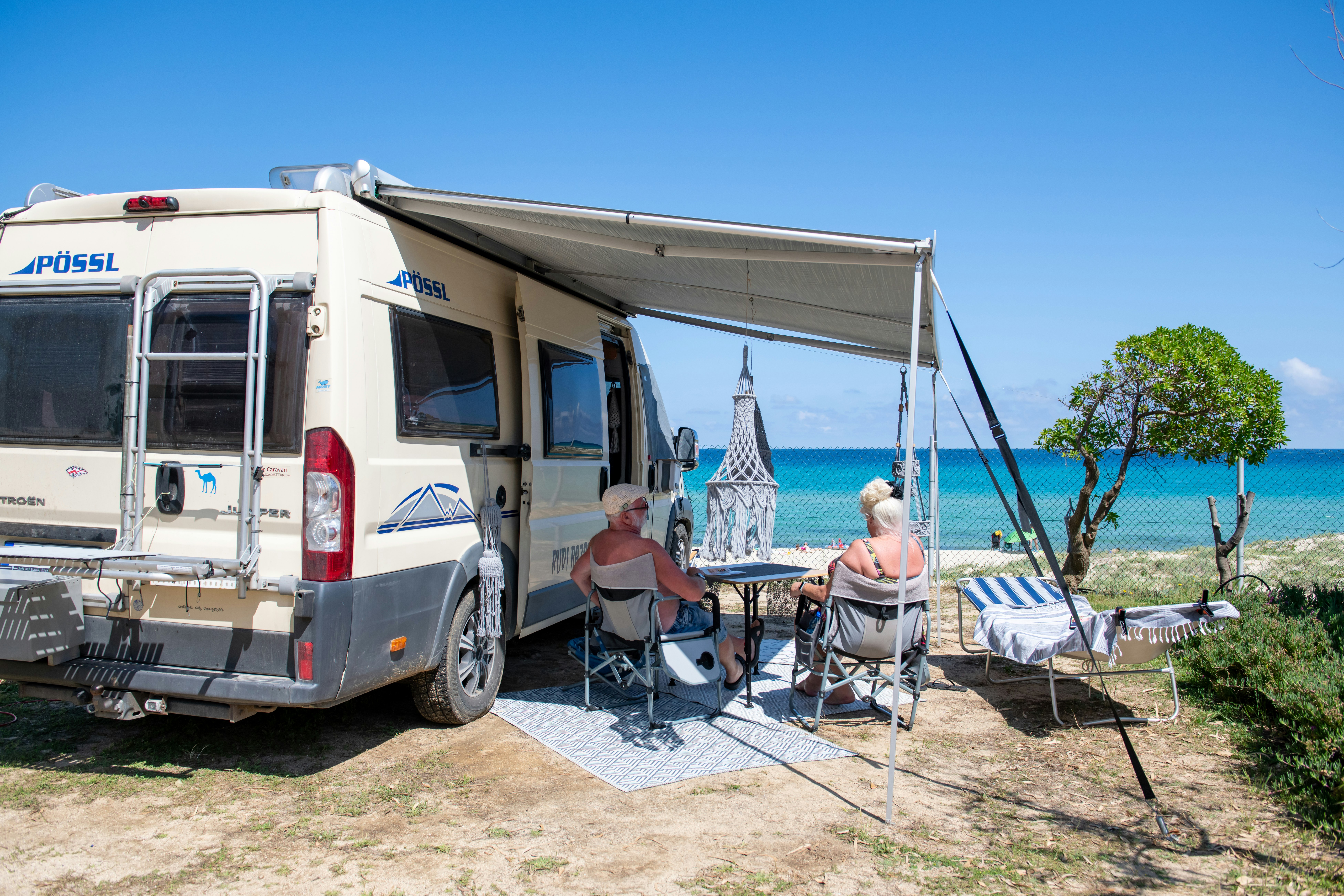 Villaggio Camping Capo Ferrato - Standplätze auf dem Campingplatz