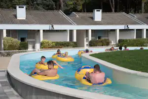 Marina Julia Family Camping Village Marina Julia Camping Village - Gäste im Freibad