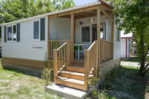 Villaggio Turistico Camping Summerland - Mobilheime vom Campingplatz mit Veranda