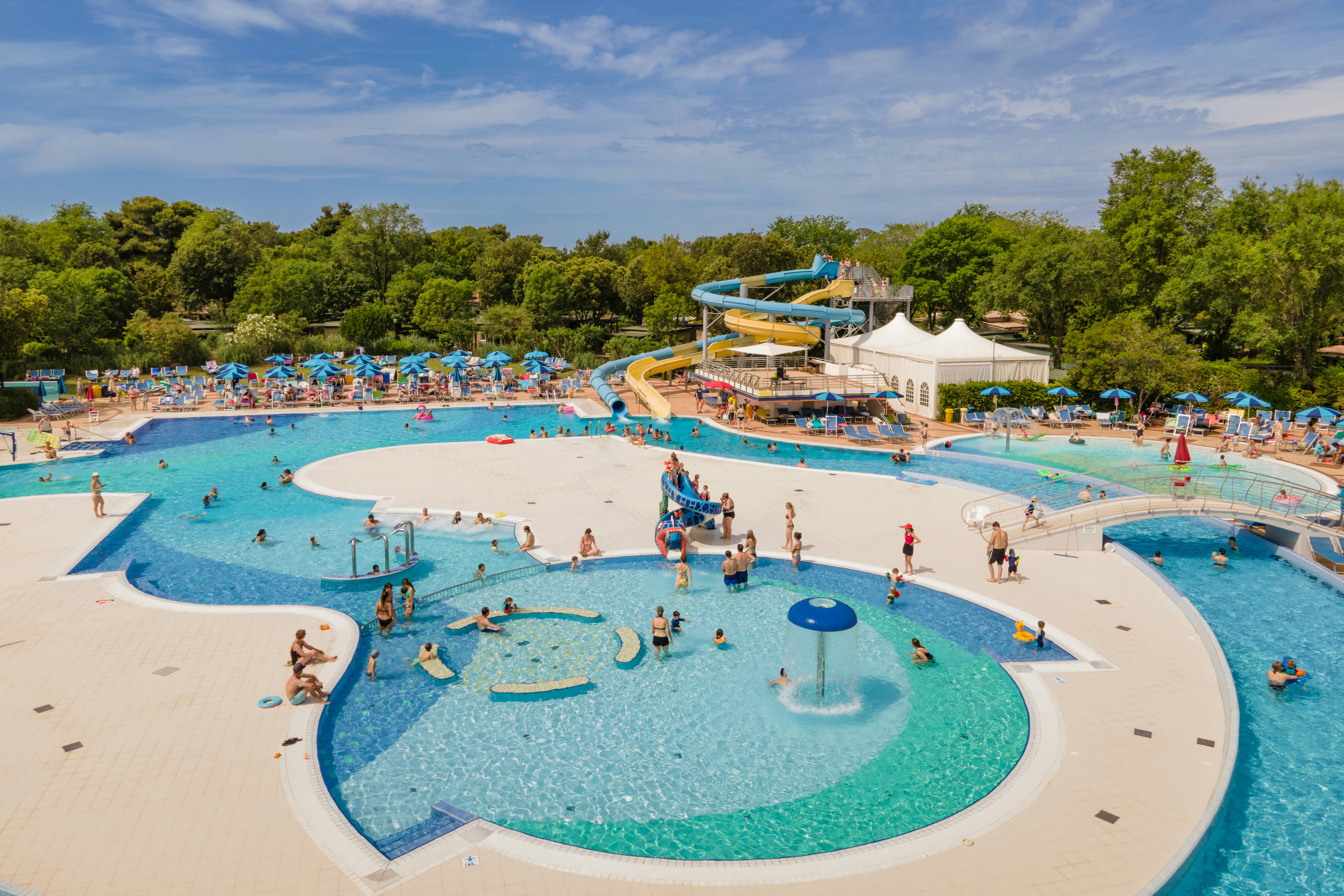 Villaggio Turistico Europa - Poolanlage mit Wasserrutschen auf dem Campingplatz
