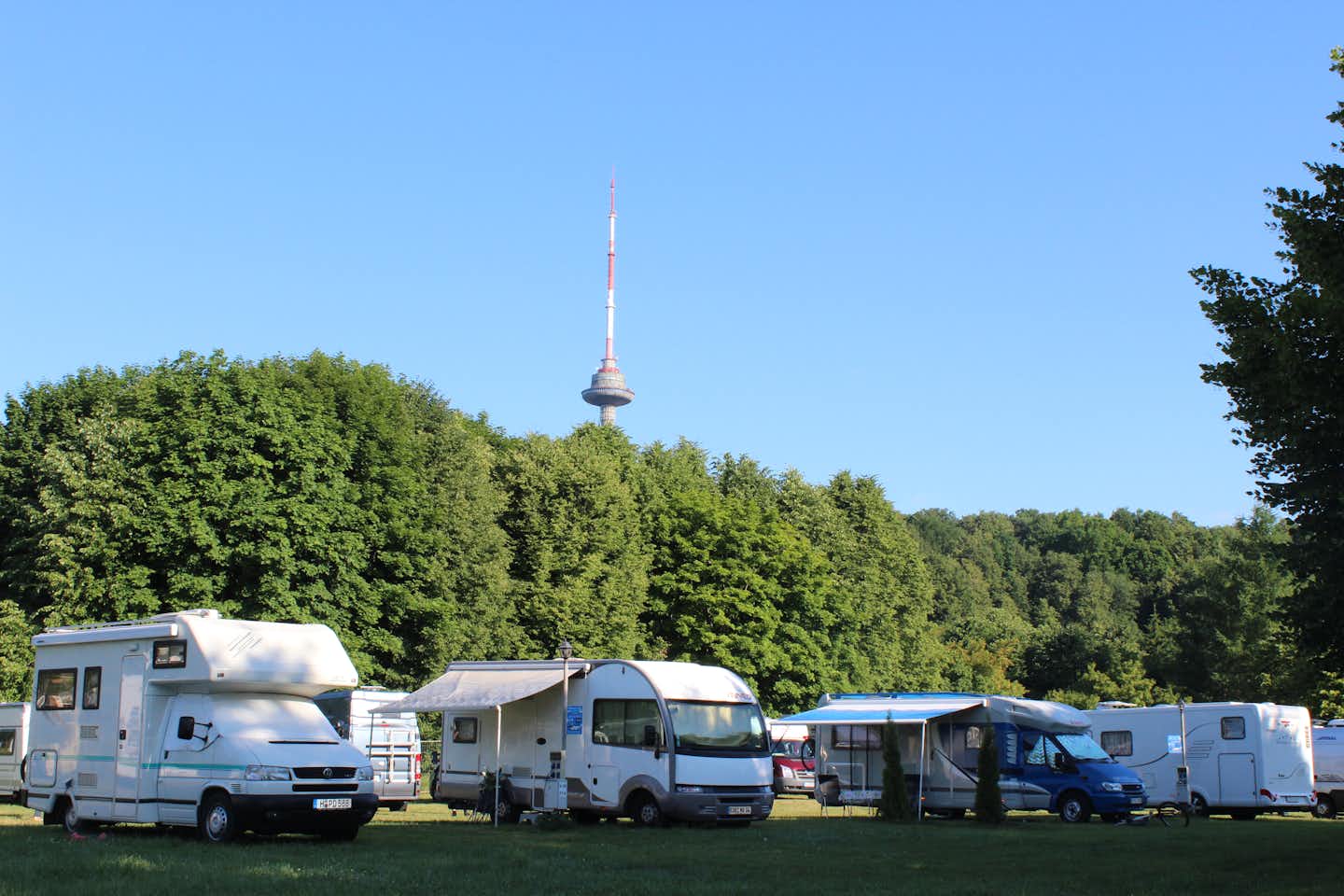 Vilnius City Camping -Wohnwagenstellplatz im Grünen auf dem Campingplatz